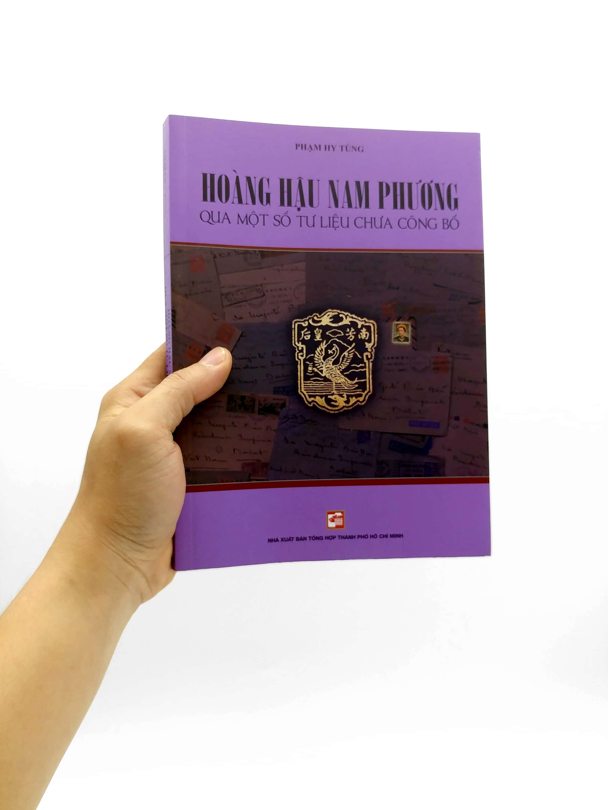 Hoàng Hậu Nam Phương - Qua Một Số Tư Liệu Chưa Công Bố PDF